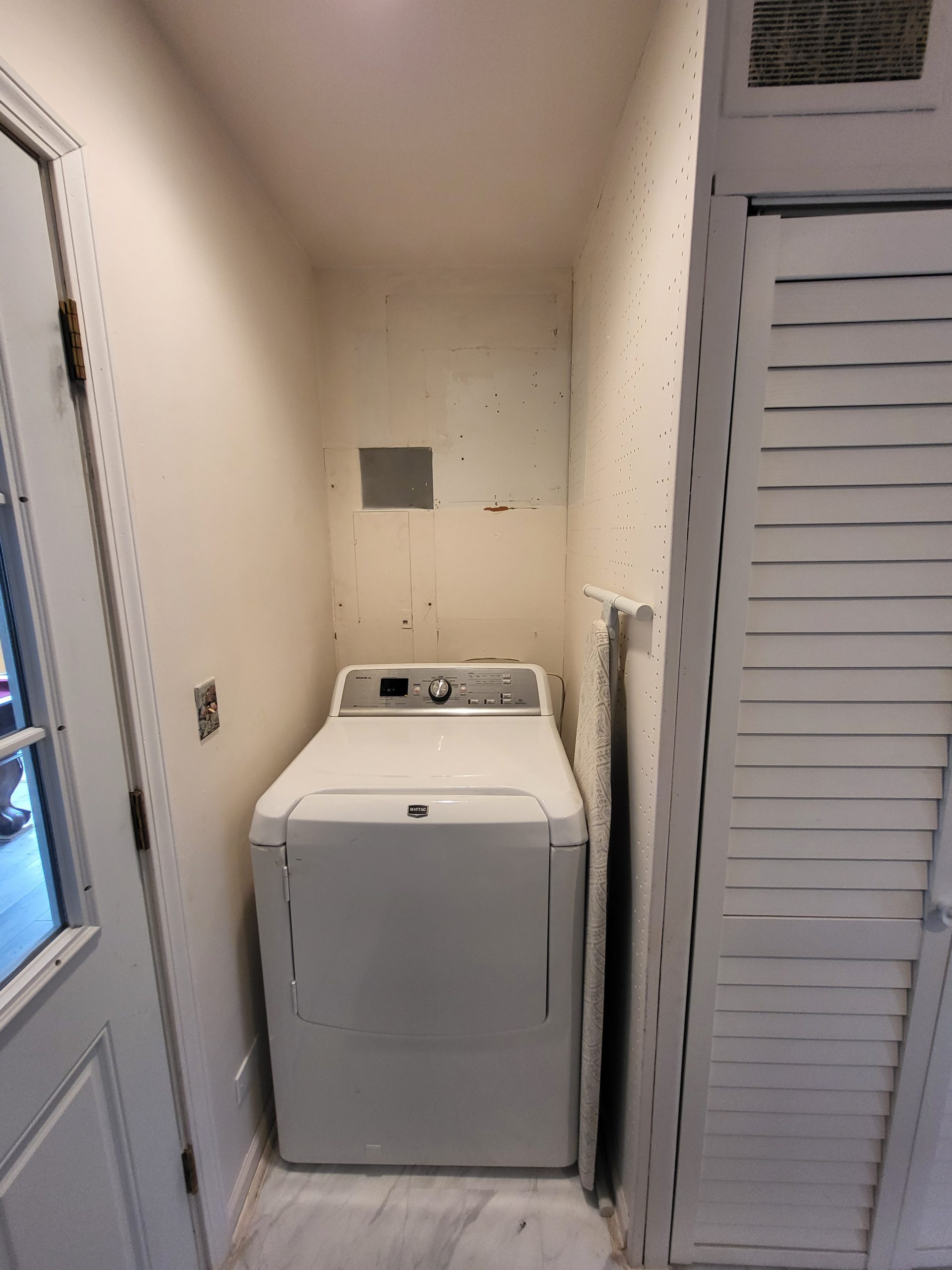 Before | Arlington Heights, IL Laundry Room Remodel