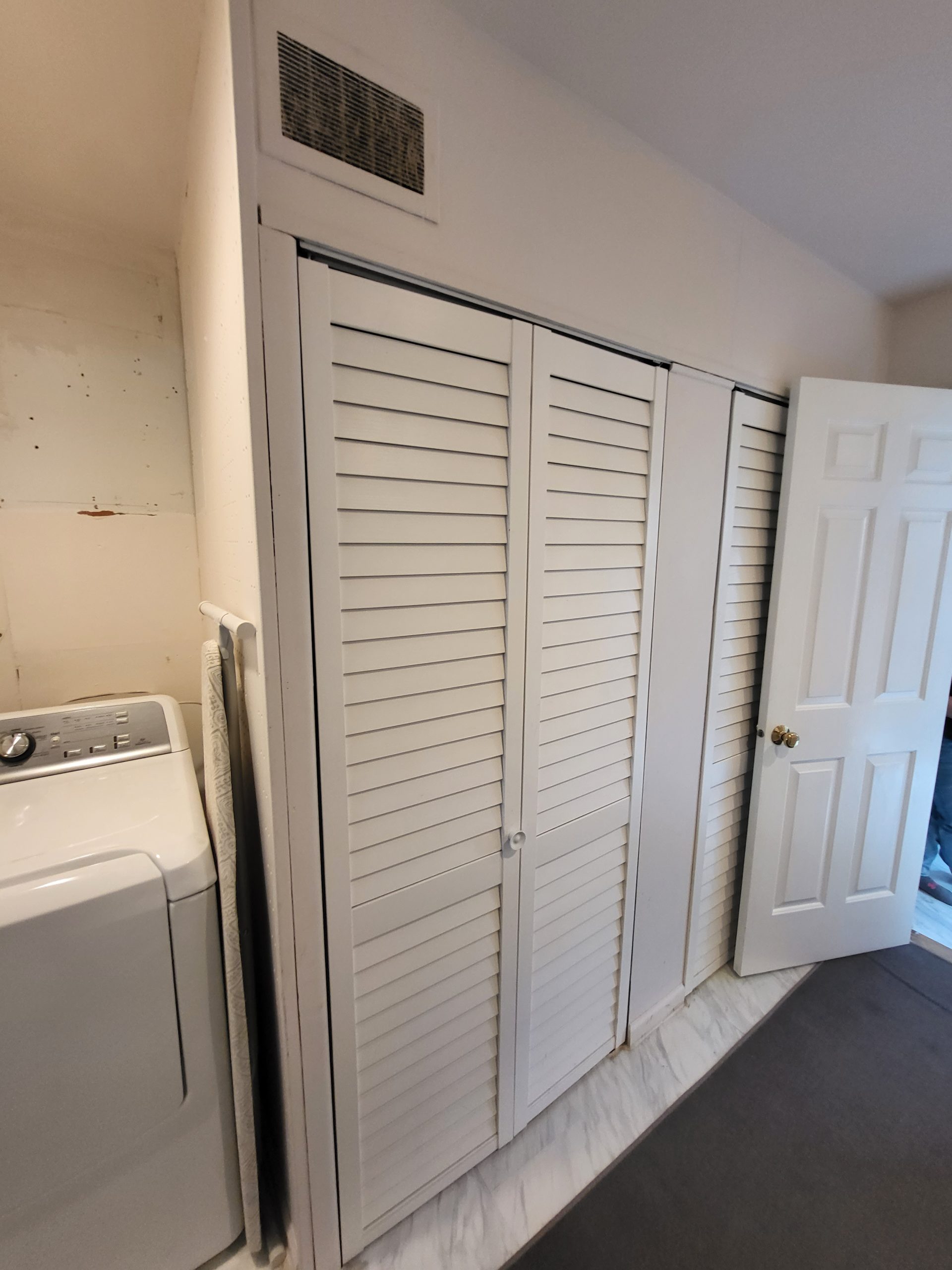 Before | Arlington Heights, IL Laundry Room Remodel